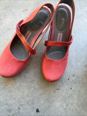 Tsubo Coral Mary Jane Heels